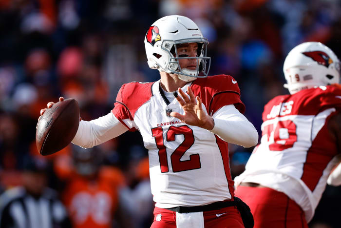 Colt McCoy brings the ball back to throw